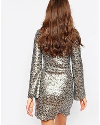 silbernes figurbetontes Kleid aus Pailletten von Asos