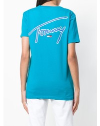 türkises bedrucktes T-Shirt mit einem Rundhalsausschnitt von Tommy Jeans