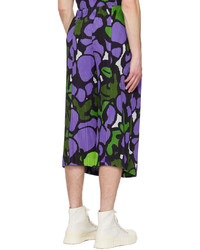 violette bedruckte Chinohose von Homme Plissé Issey Miyake