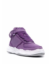 violette hohe Sneakers von Maison Mihara Yasuhiro