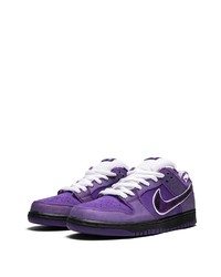 violette Leder niedrige Sneakers mit Karomuster von Nike