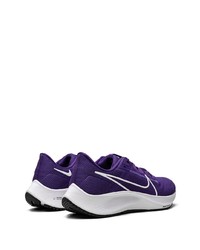 violette niedrige Sneakers von Nike