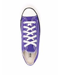 violette Segeltuch niedrige Sneakers von Converse