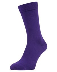 violette Socken von Pantone