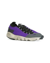 violette Sportschuhe von Nike