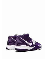 violette Sportschuhe von Nike