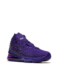 violette Sportschuhe von Nike