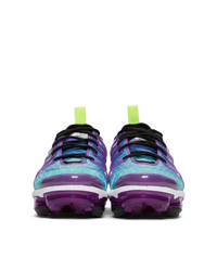 violette Sportschuhe von Nike