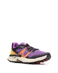 violette Sportschuhe von New Balance