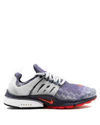 violette Sportschuhe von Nike