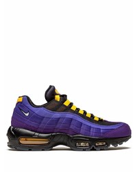 violette Sportschuhe von Nike