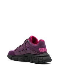violette Sportschuhe von Versace
