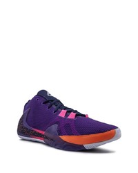 violette Sportschuhe von Nike