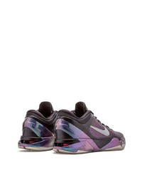 violette Sportschuhe von Nike