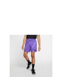 violette Sportshorts von Nike
