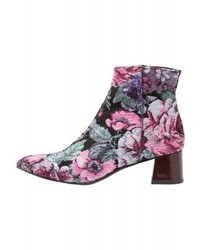 violette Stiefeletten mit Blumenmuster von Paco Gil