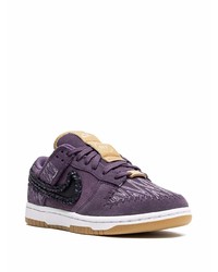 violette Wildleder niedrige Sneakers von Nike