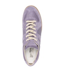 violette Wildleder niedrige Sneakers von Maison Margiela