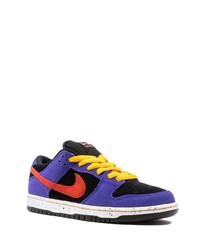 violette Wildleder niedrige Sneakers von Nike