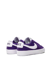 violette Wildleder niedrige Sneakers von Nike