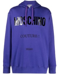 violetter bedruckter Pullover mit einem Kapuze von Moschino