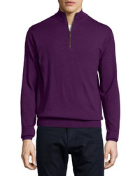 violetter Pullover mit einem Reißverschluss am Kragen