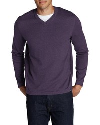 violetter Pullover mit einem V-Ausschnitt von Eddie Bauer