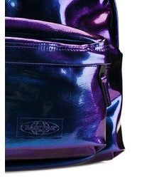 violetter Rucksack von Eastpak