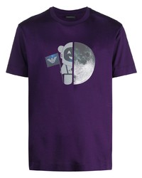 violettes bedrucktes T-Shirt mit einem Rundhalsausschnitt von Emporio Armani