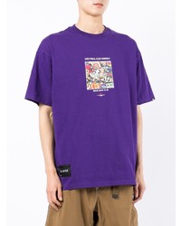 violettes bedrucktes T-Shirt mit einem Rundhalsausschnitt von Izzue