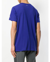 violettes bedrucktes T-Shirt mit einem Rundhalsausschnitt von Adidas By Kolor