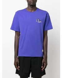 violettes bedrucktes T-Shirt mit einem Rundhalsausschnitt von Evisu