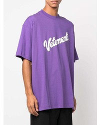 violettes bedrucktes T-Shirt mit einem Rundhalsausschnitt von Vetements