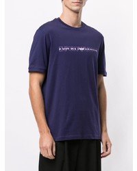 violettes bedrucktes T-Shirt mit einem Rundhalsausschnitt von Emporio Armani