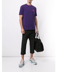 violettes bedrucktes T-Shirt mit einem Rundhalsausschnitt von Emporio Armani