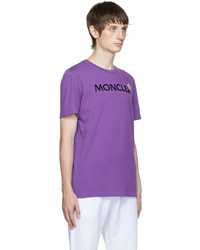 violettes bedrucktes T-Shirt mit einem Rundhalsausschnitt von Moncler