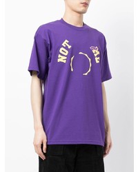 violettes bedrucktes T-Shirt mit einem Rundhalsausschnitt von Seven By Seven