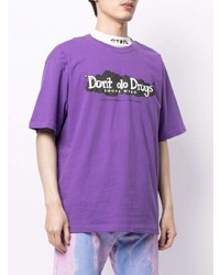 violettes bedrucktes T-Shirt mit einem Rundhalsausschnitt von Chinatown Market