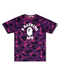 violettes Camouflage T-Shirt mit einem Rundhalsausschnitt von A Bathing Ape