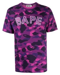 violettes Camouflage T-Shirt mit einem Rundhalsausschnitt von A Bathing Ape