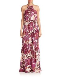 violettes Kleid mit Blumenmuster