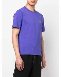 violettes T-Shirt mit einem Rundhalsausschnitt von Evisu
