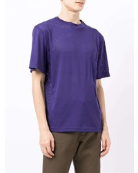 violettes T-Shirt mit einem Rundhalsausschnitt von Anglozine