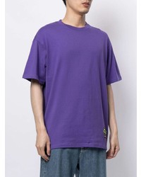 violettes T-Shirt mit einem Rundhalsausschnitt von Izzue