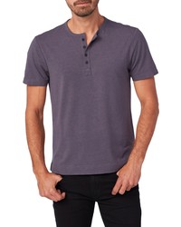 violettes T-shirt mit einer Knopfleiste