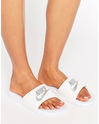 weiße bedruckte Gummi flache Sandalen von Nike