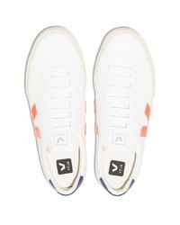 weiße bedruckte Leder niedrige Sneakers von Veja