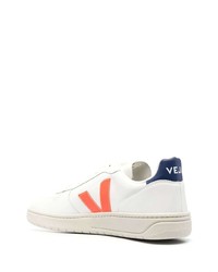 weiße bedruckte Leder niedrige Sneakers von Veja