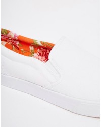 weiße bedruckte Slip-On Sneakers von Asos