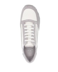 weiße bedruckte Wildleder niedrige Sneakers von Armani Exchange